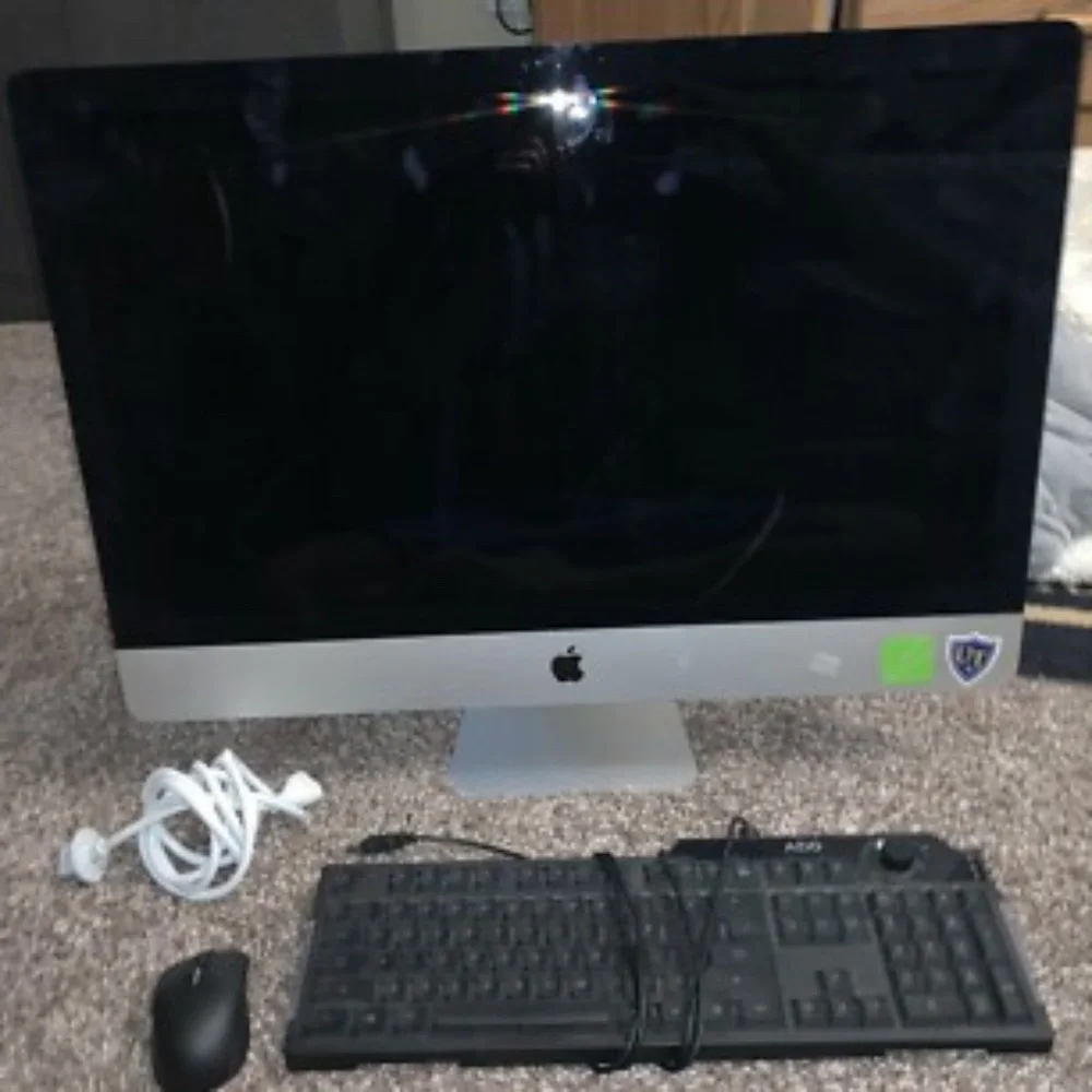 iMac selling for 100$